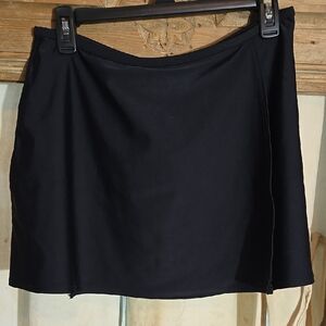 Anne Cole Black Mini Skirt In Size Large